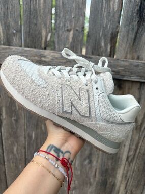 Women’s Beige Fuzzy New Balance 574